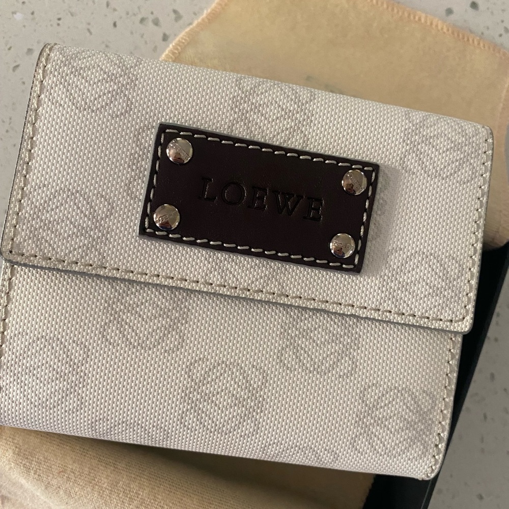 Authentic Loewe wallet